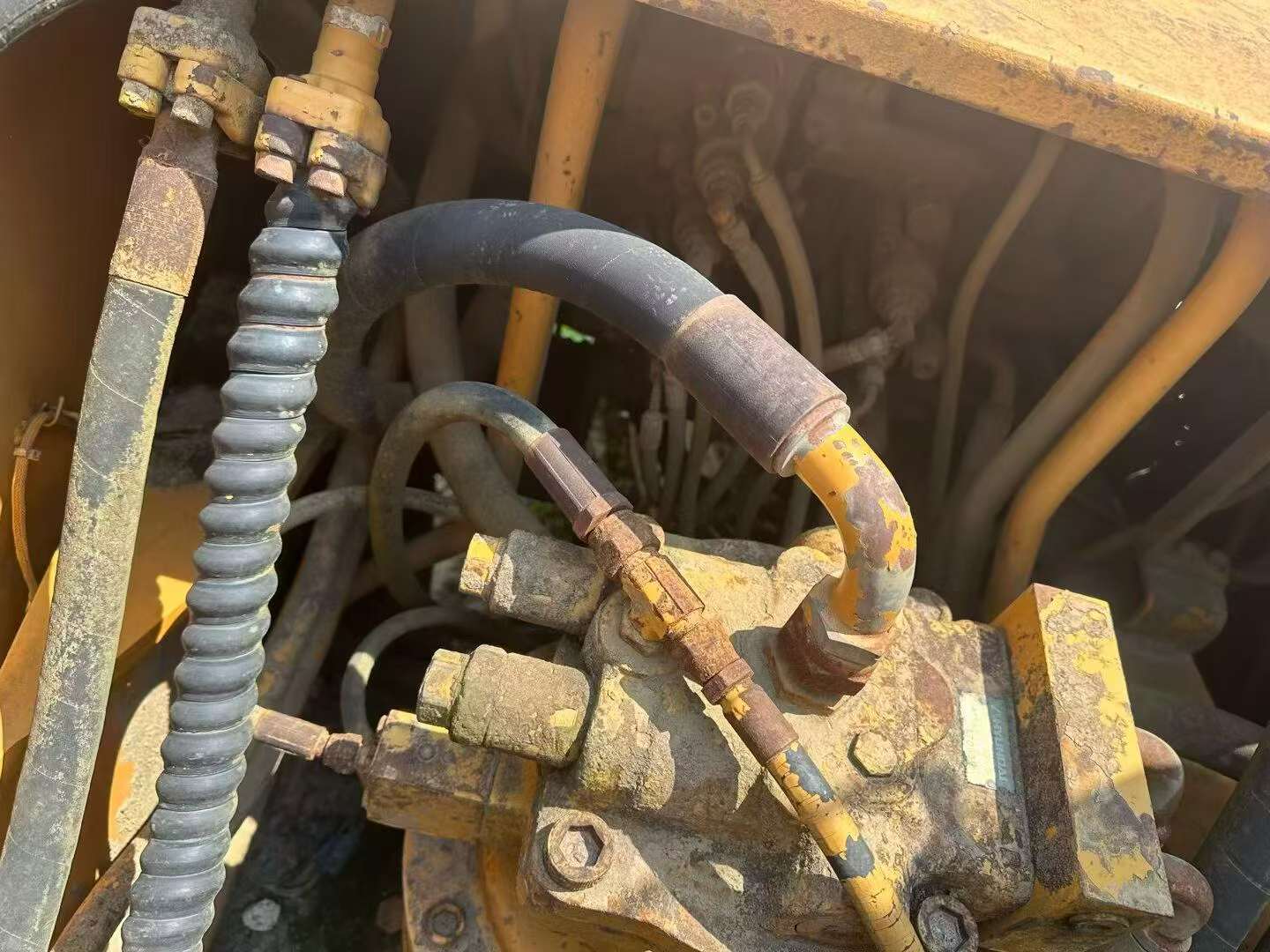 Buy Hyundai HX200 Used Excavator / 6