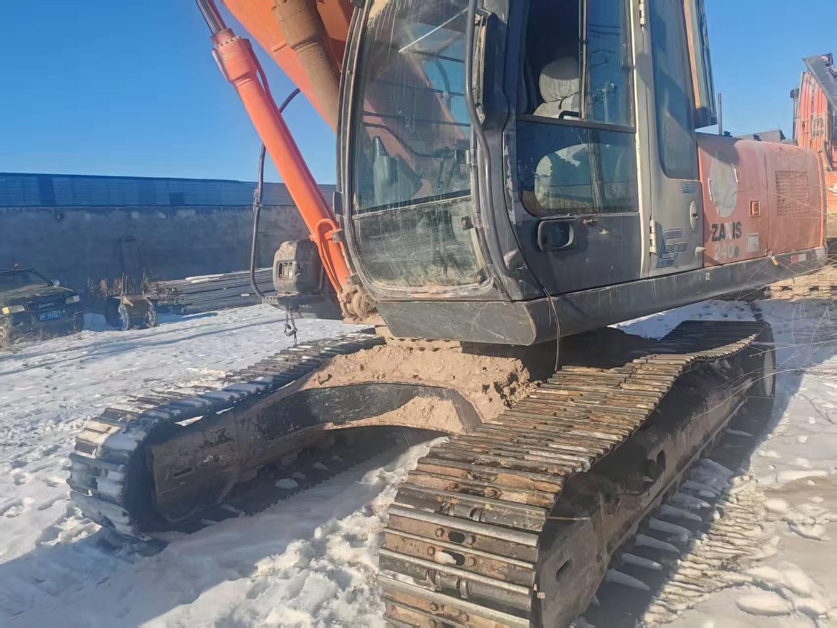 Buy Hitachi ZX240-3G Used Excavator / 5