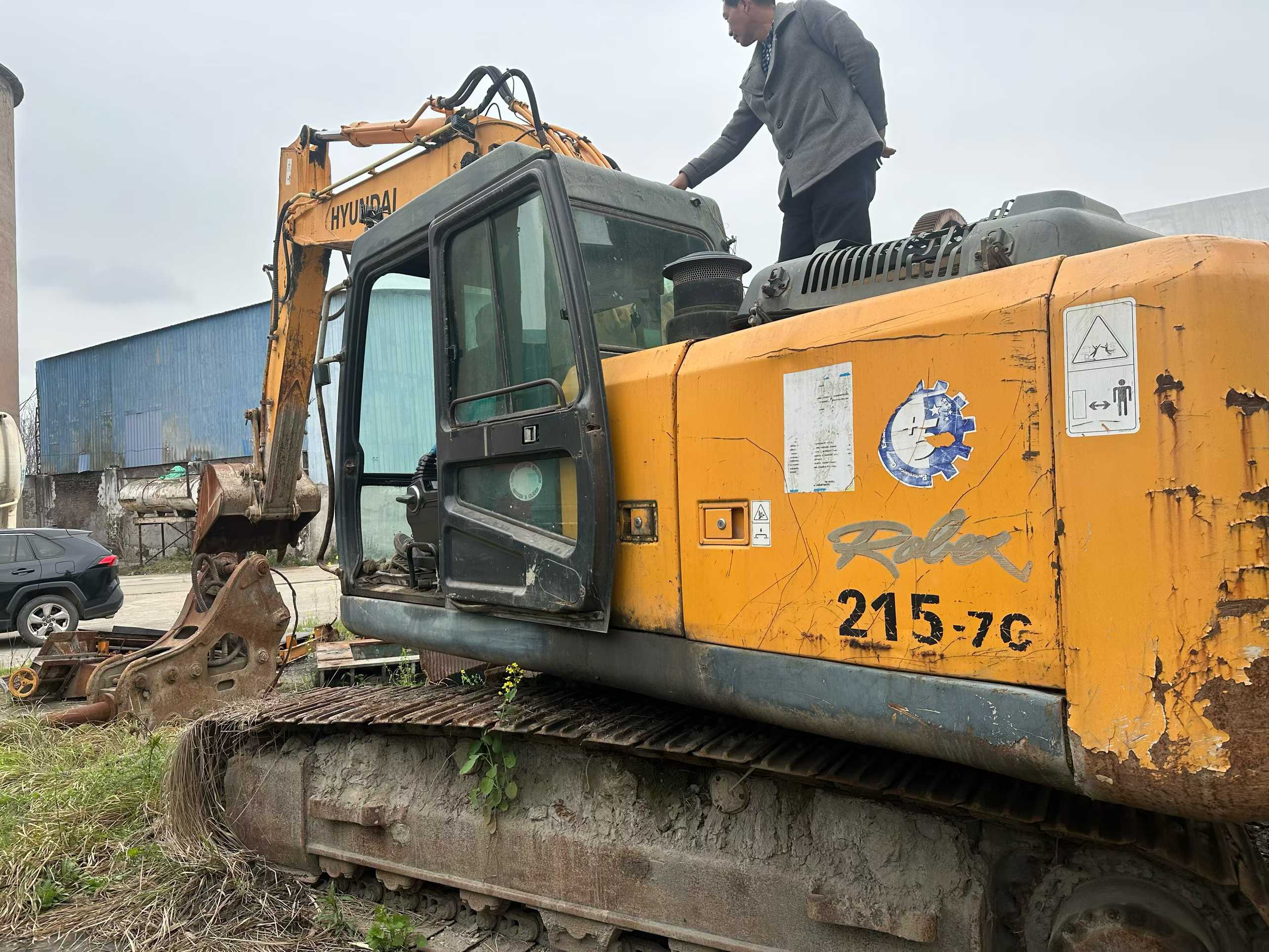 Buy Hyundai R215-7 Used Excavator / 5