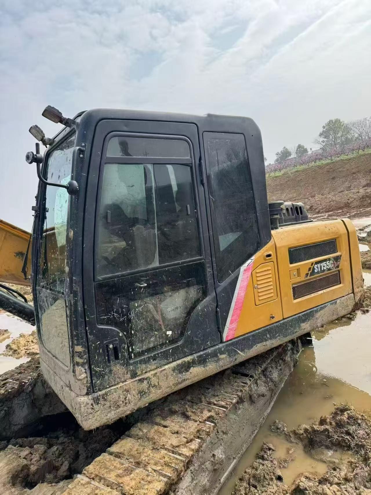Buy Sany SY135 Used Excavator / 5
