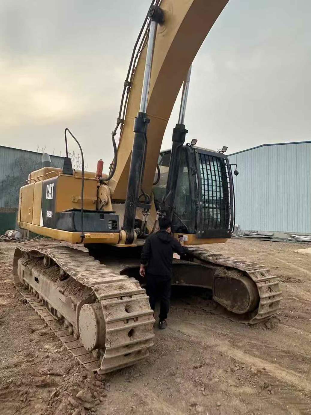 Buy Caterpillar 349E Used Excavator / 4