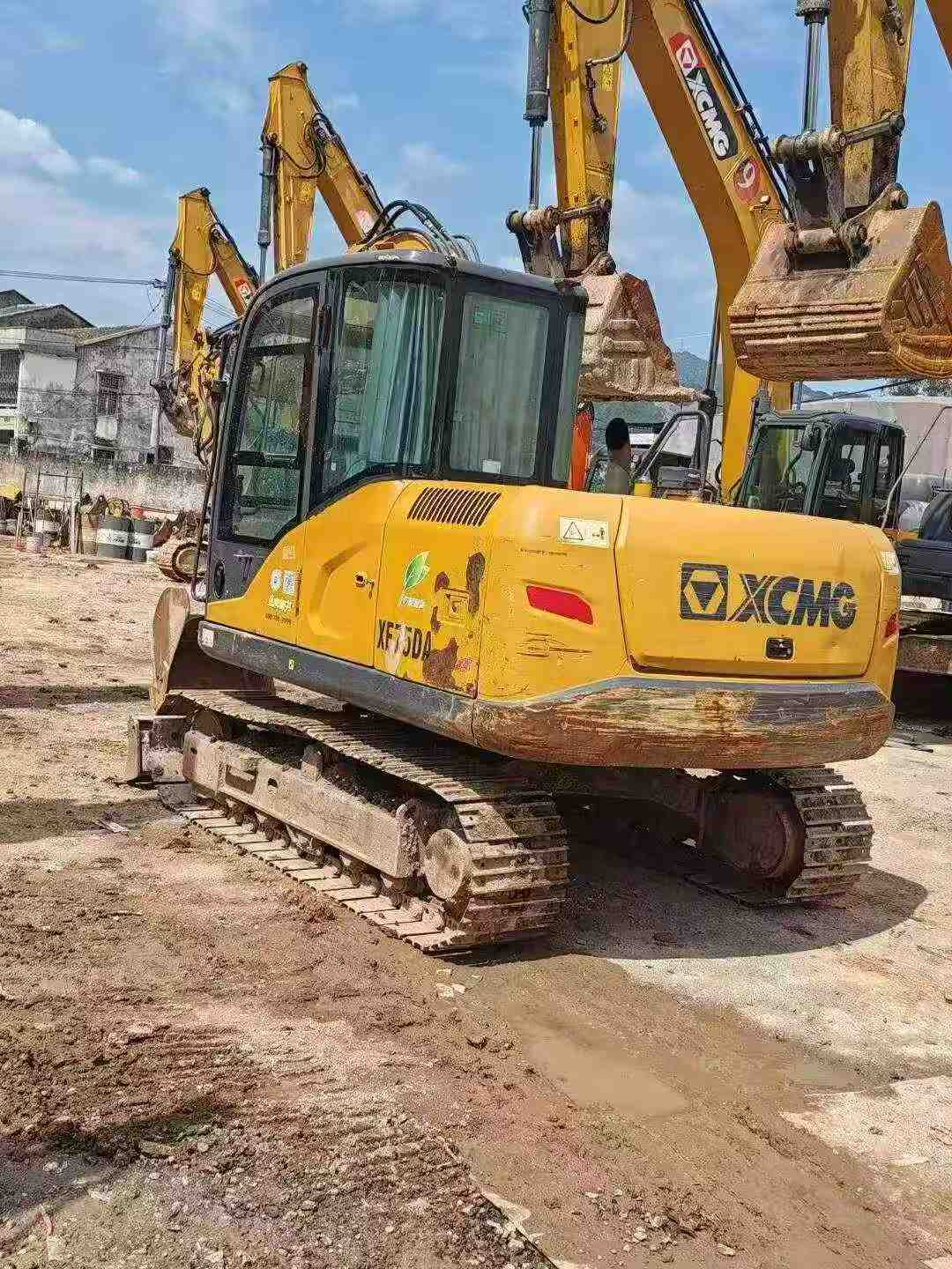 Buy XCMG XE75DA Used Excavator / 6