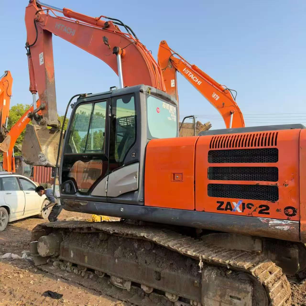 Buy Hitachi ZX200-5G Used Excavator / 2