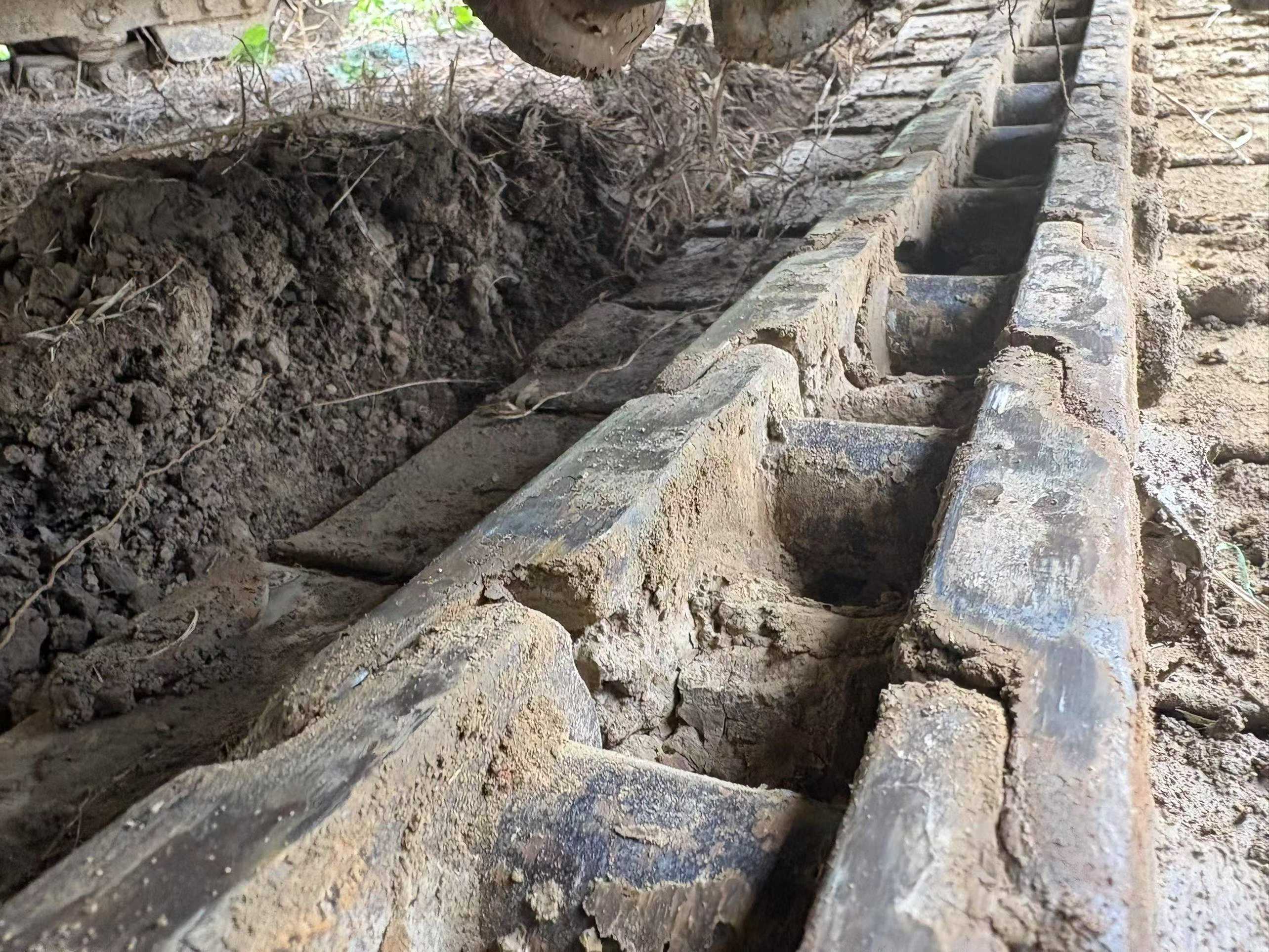 Buy Doosan DH60 Used Excavator / 3