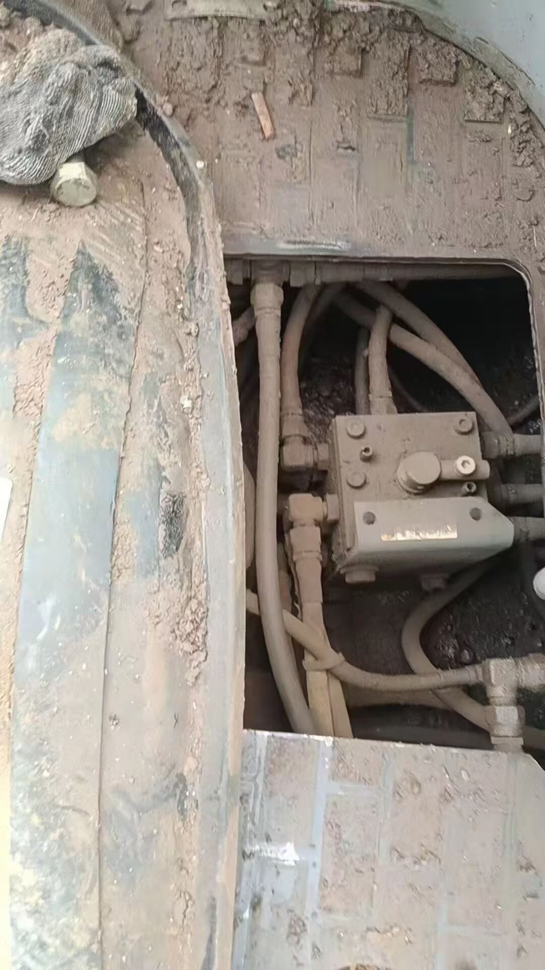 Buy Sumitomo SH225X Used Excavator / 5