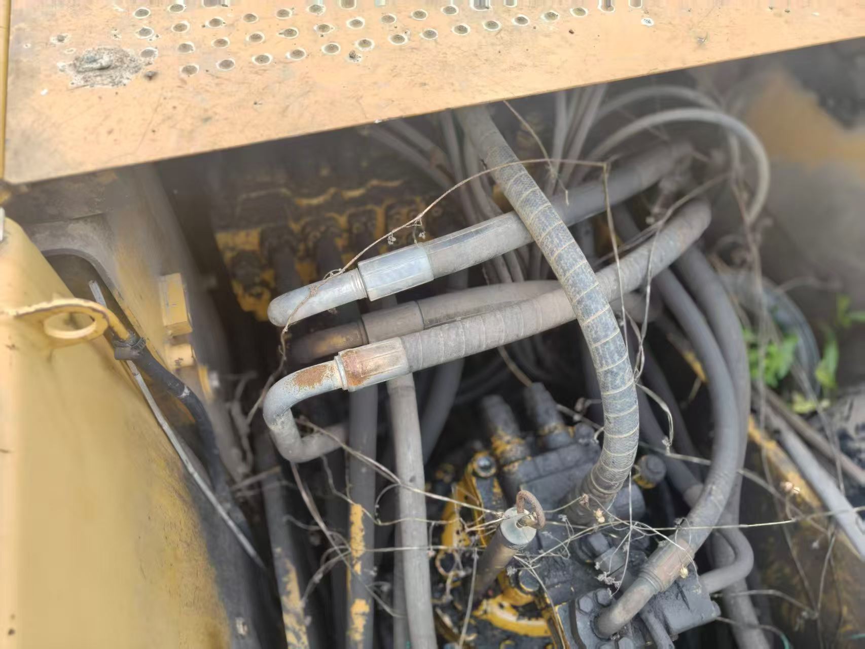 Buy Caterpillar 320D Used Excavator / 4