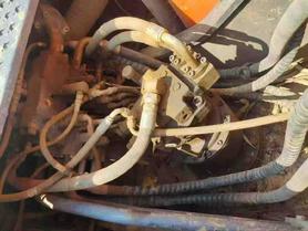 Buy Doosan DH215-7 Used Excavator / 4 Buy Doosan DH215-7 Used Excavator / 4