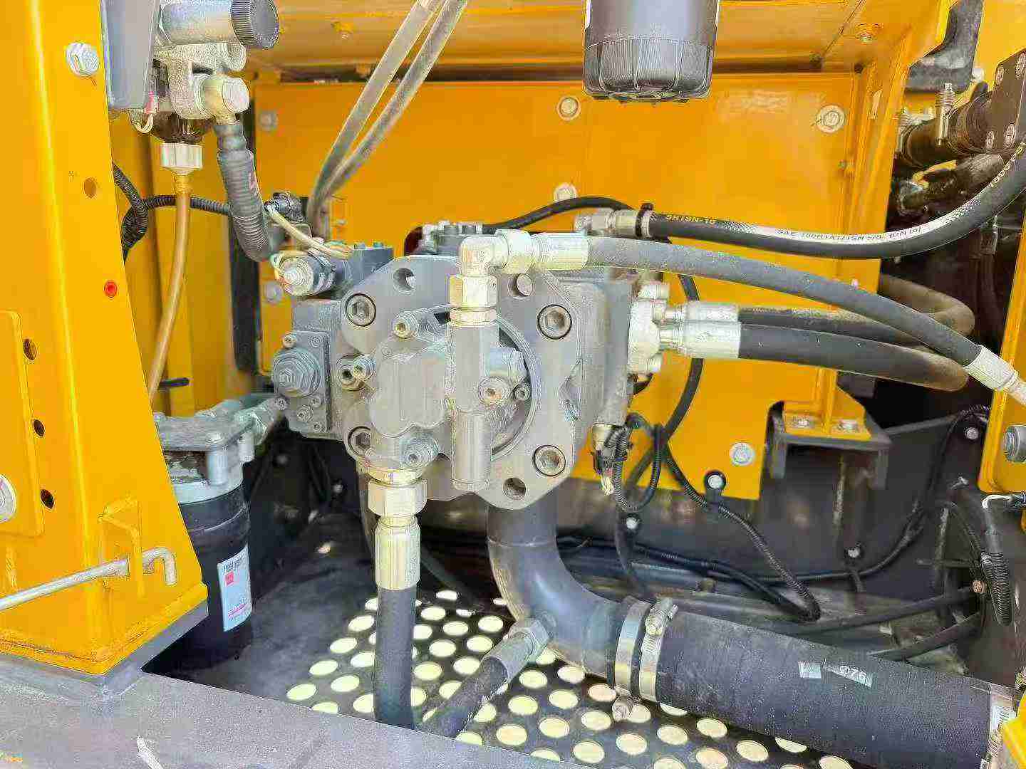 Buy XCMG XE135B Used Excavator / 6 Buy XCMG XE135B Used Excavator / 6