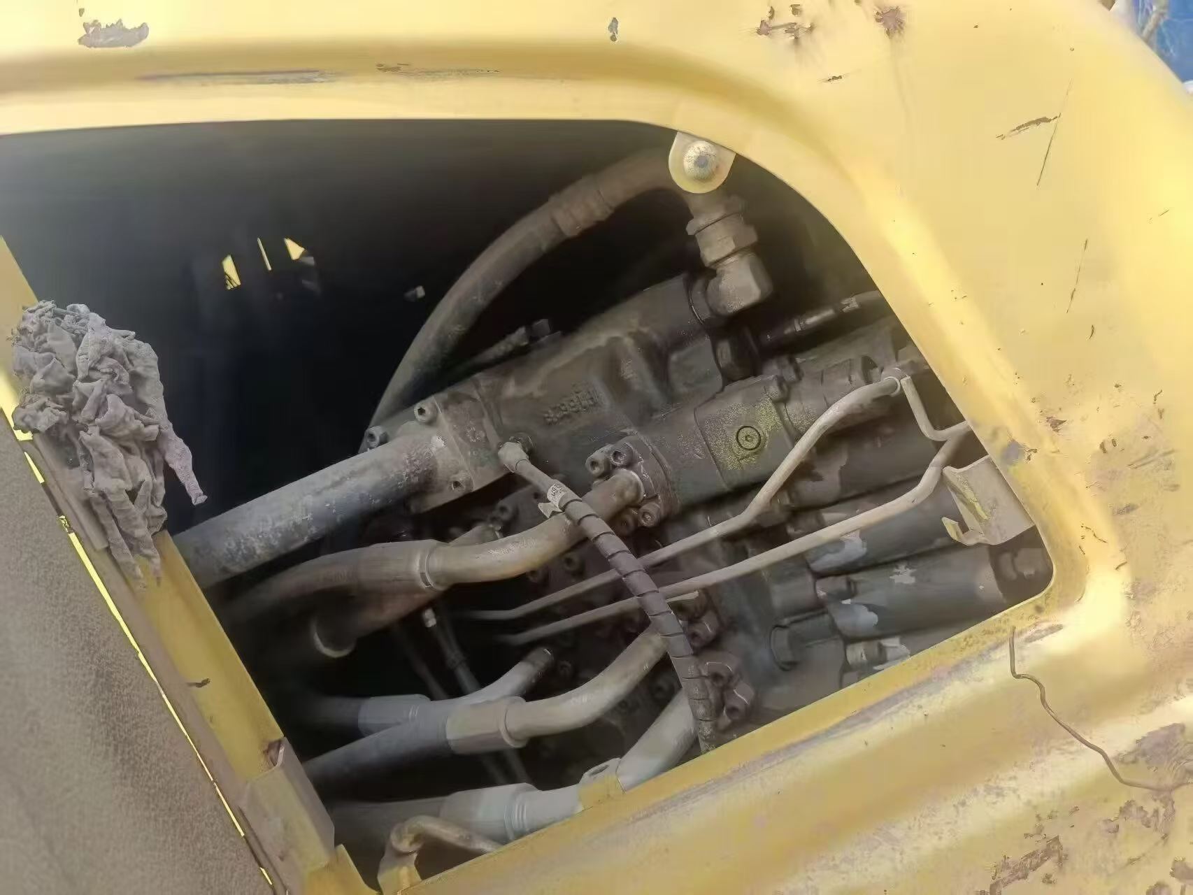 Buy Sumitomo SH225X Used Excavator / 8