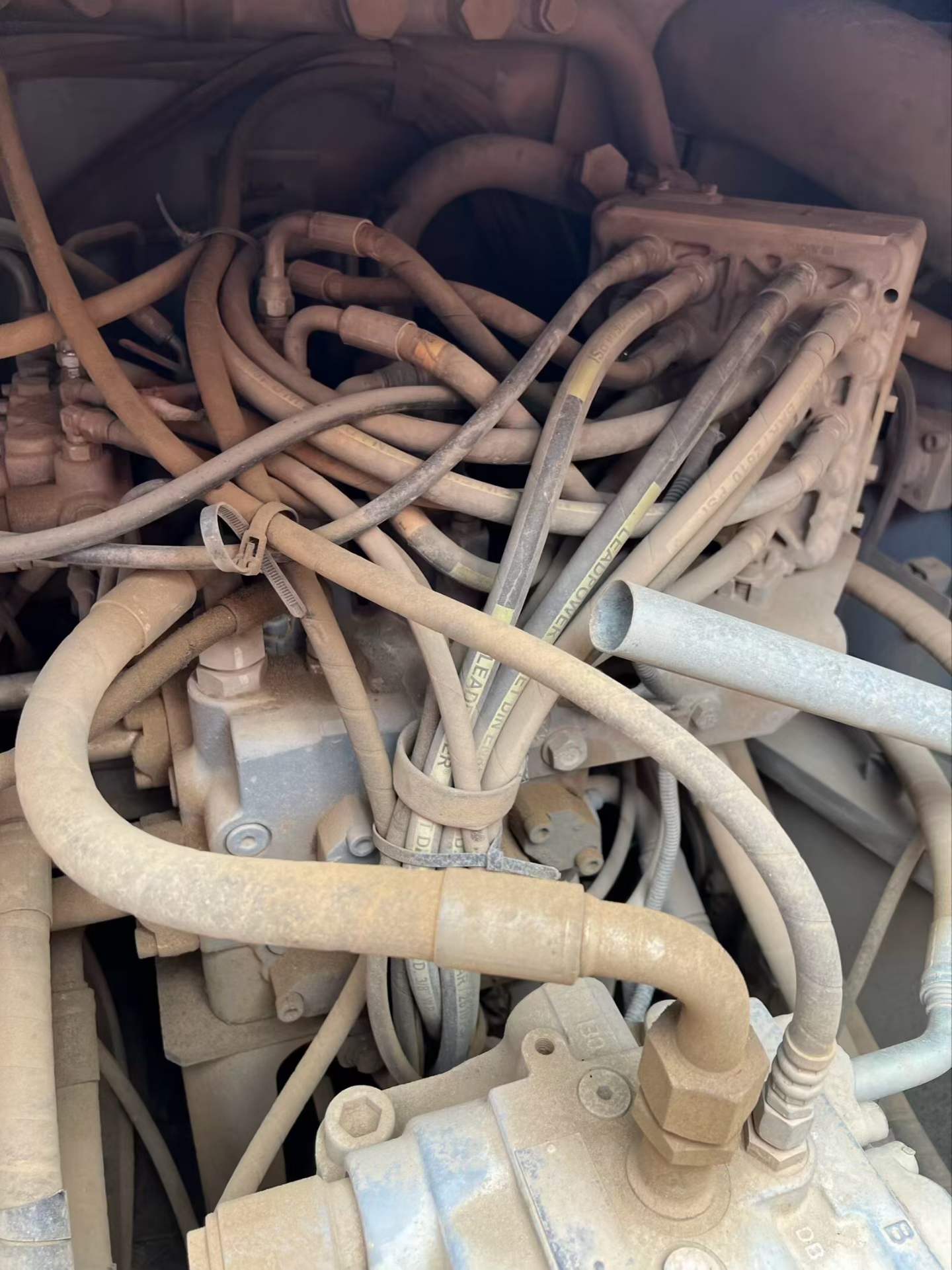 Buy Hitachi ZH200-5A Used Excavator / 5