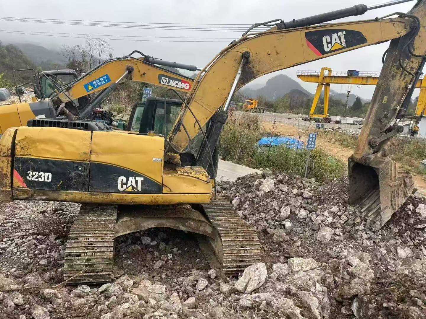 Buy Caterpillar 320D Used Excavator / 4