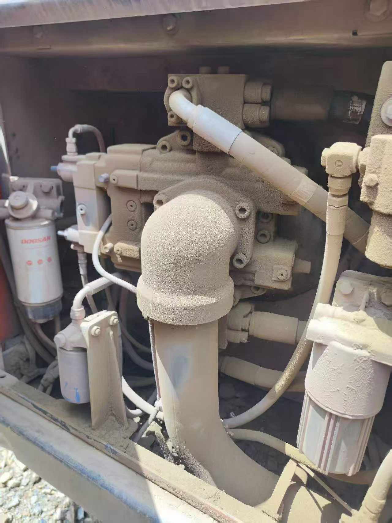 Buy Doosan DX520LC Used Excavator / 2