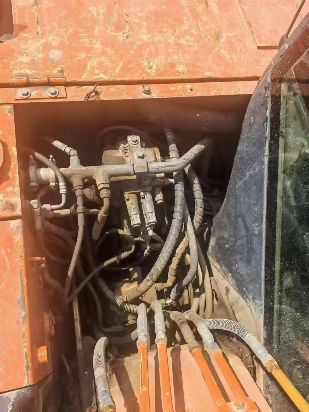 Buy Hitachi EX75-3 Used Excavator / 5