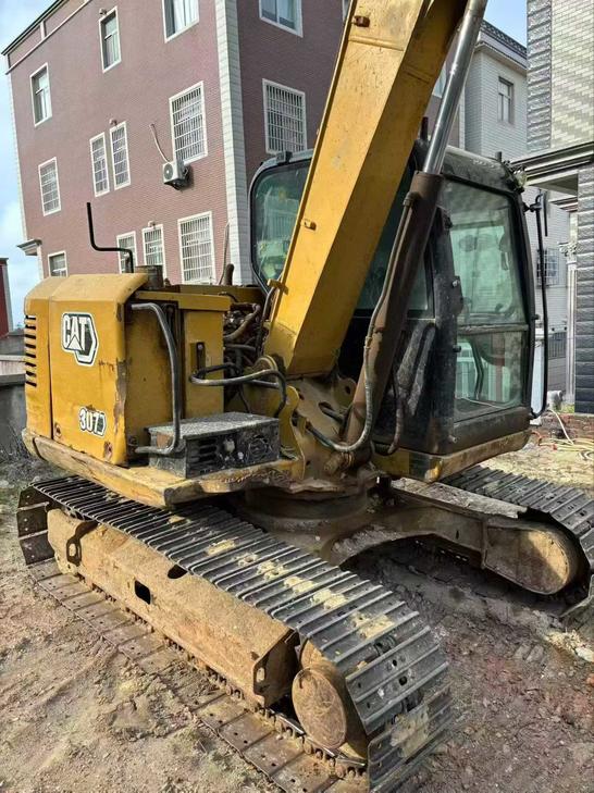 Buy Caterpillar 307B Used Excavator / 1