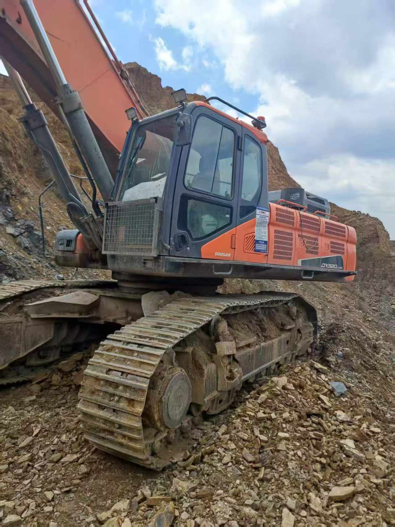Buy Doosan DX520LC Used Excavator / 7