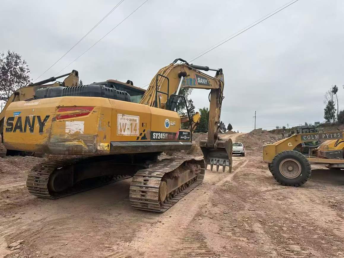 Buy Sany SY245H Used Excavator / 6