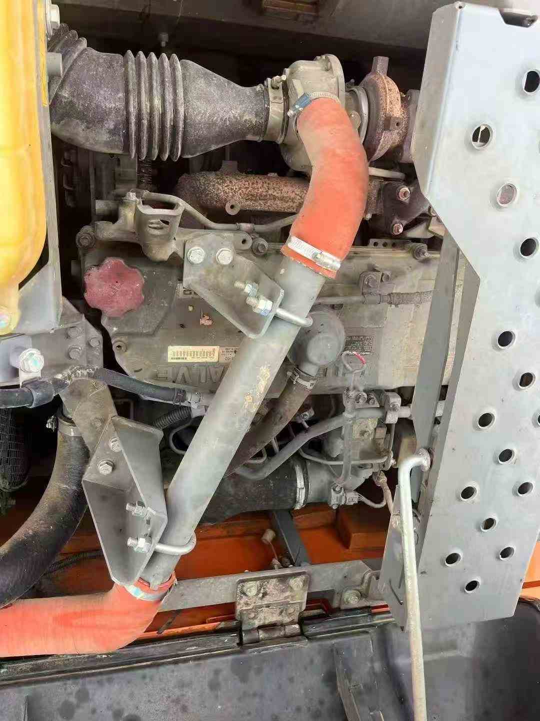 Buy Hitachi ZH200-5A Used Excavator / 6