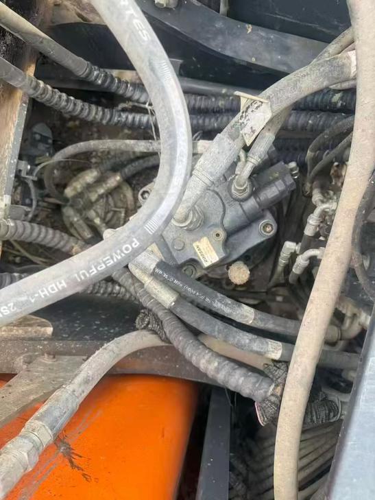 Buy Doosan DH215-7 Used Excavator / 1