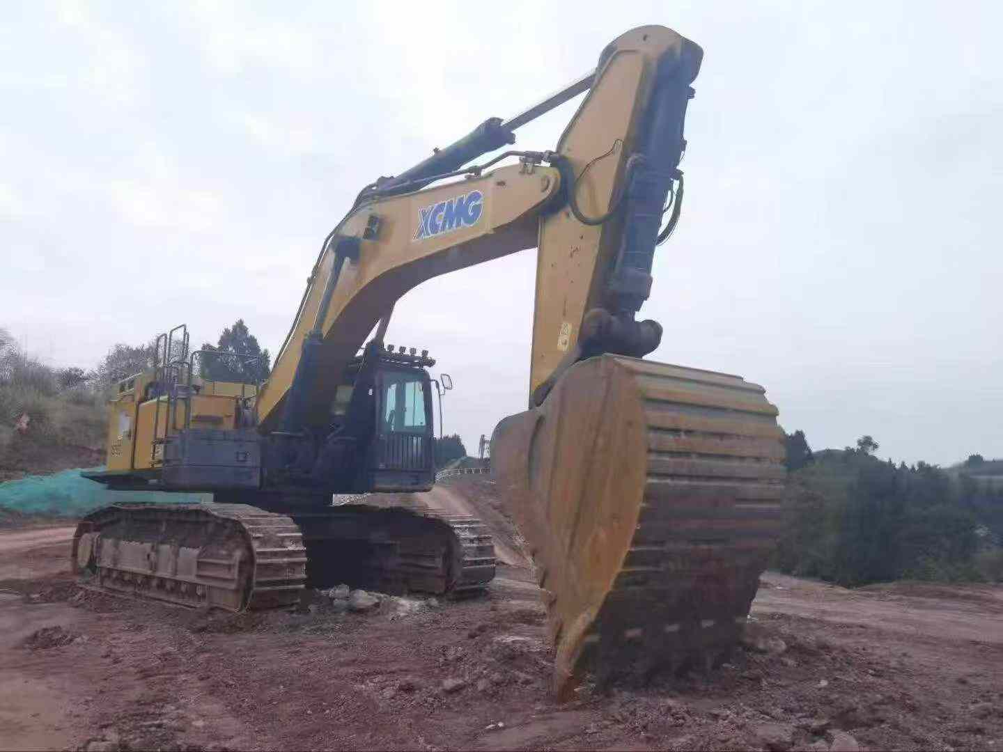 Buy XCMG XE750D Used Excavator / 1