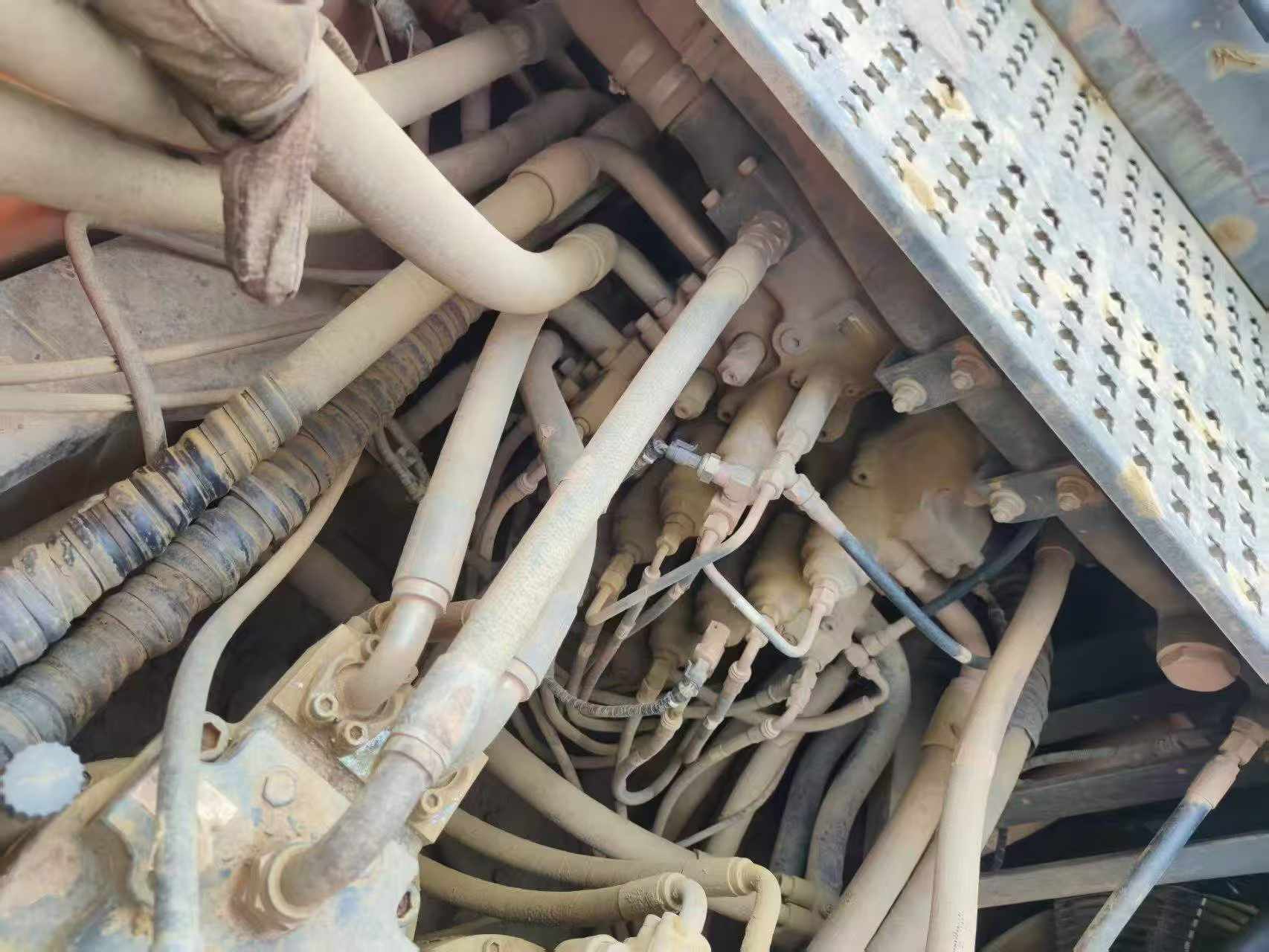 Buy Doosan DX520LC Used Excavator / 4