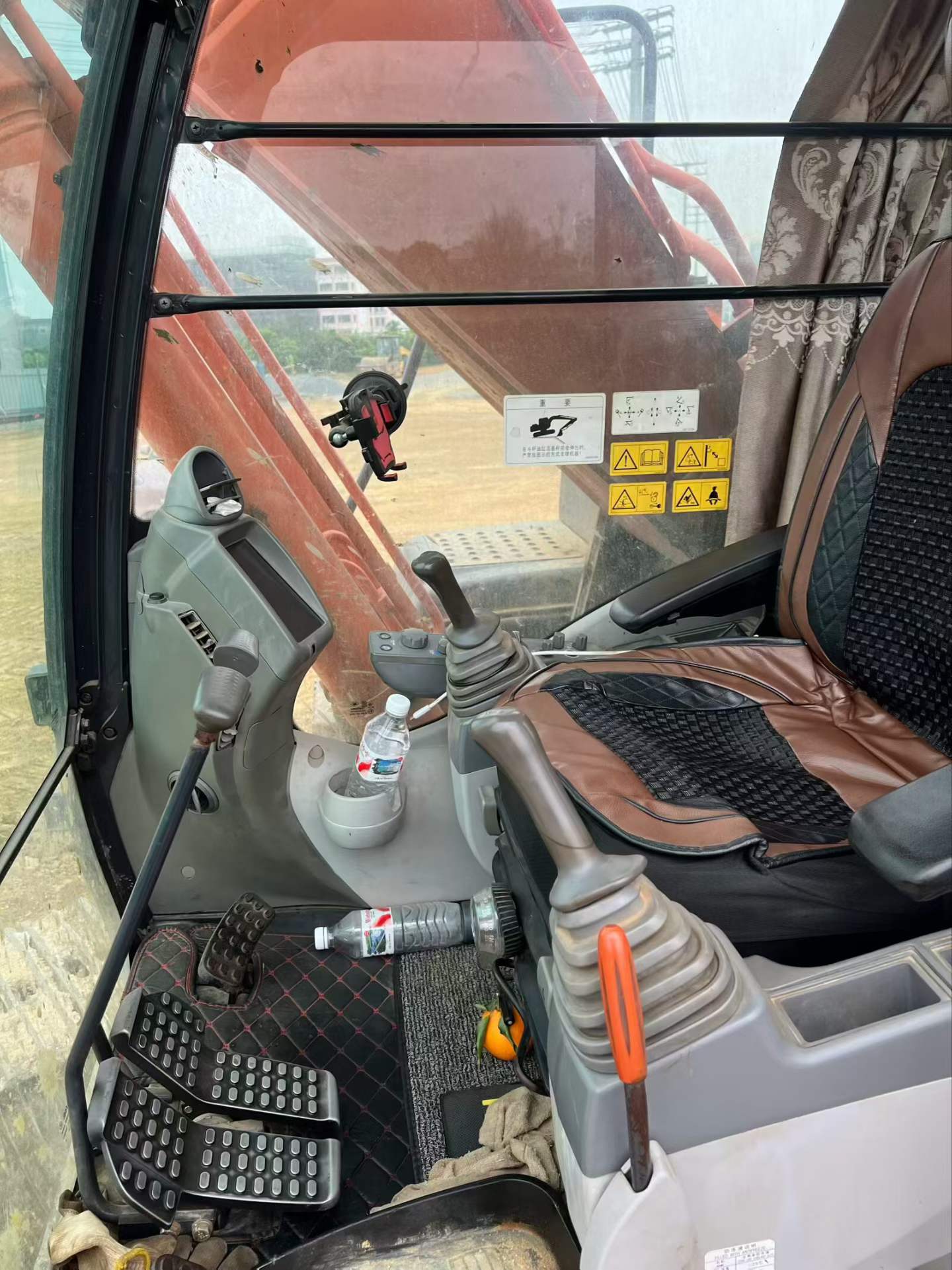 Buy Hitachi ZH200-5A Used Excavator / 9