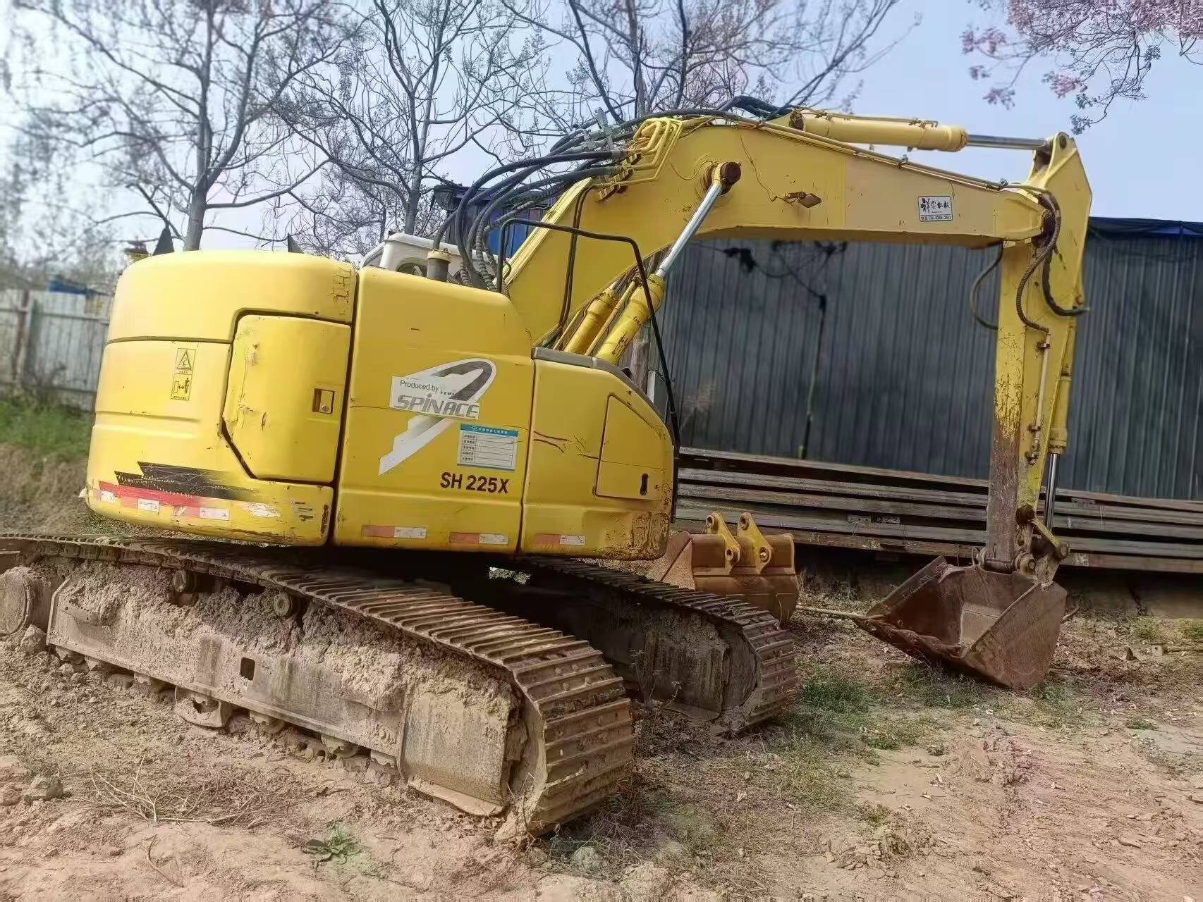 Buy Sumitomo SH225X Used Excavator / 2