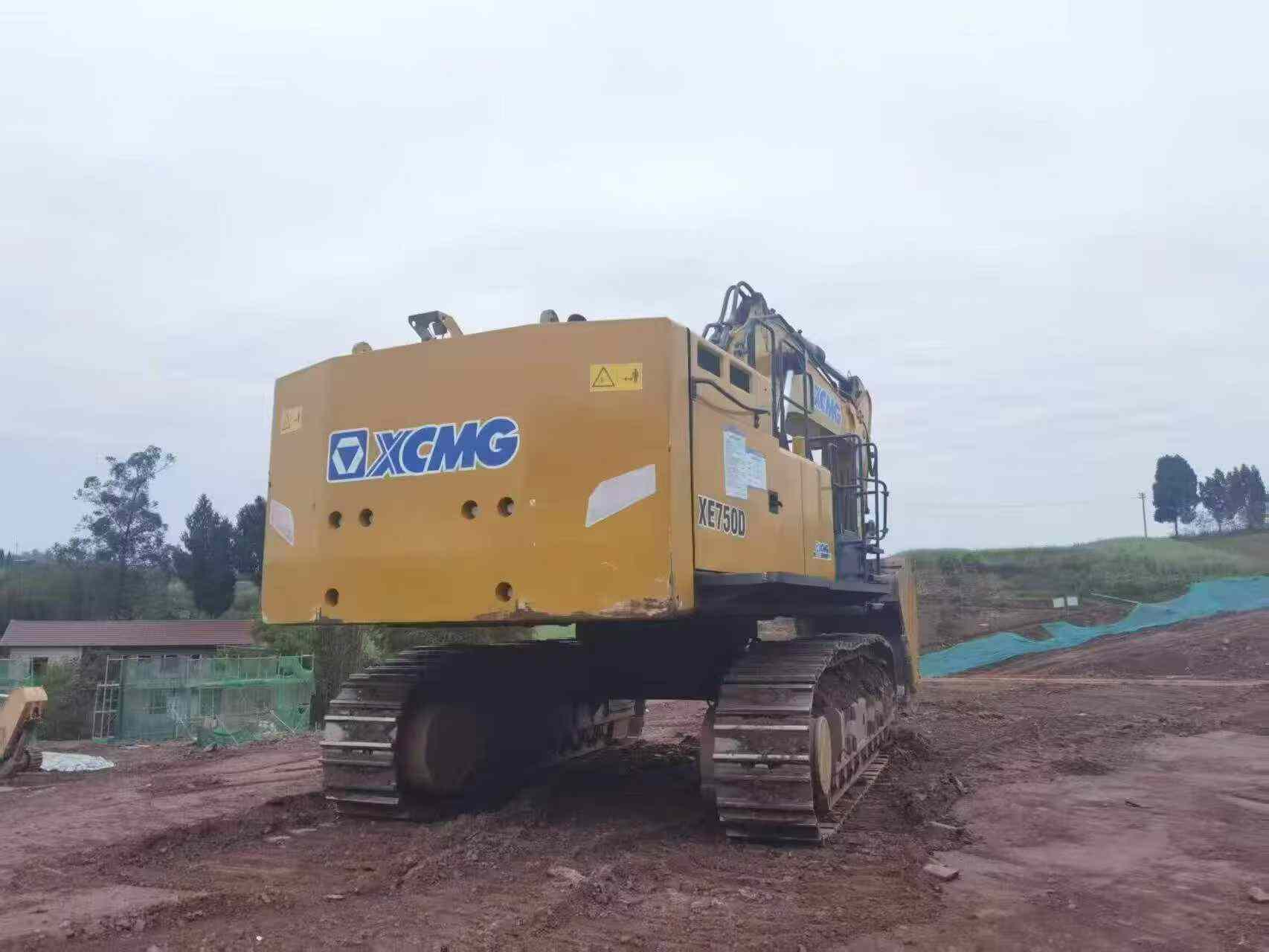 Buy XCMG XE750D Used Excavator / 4 Buy XCMG XE750D Used Excavator / 4