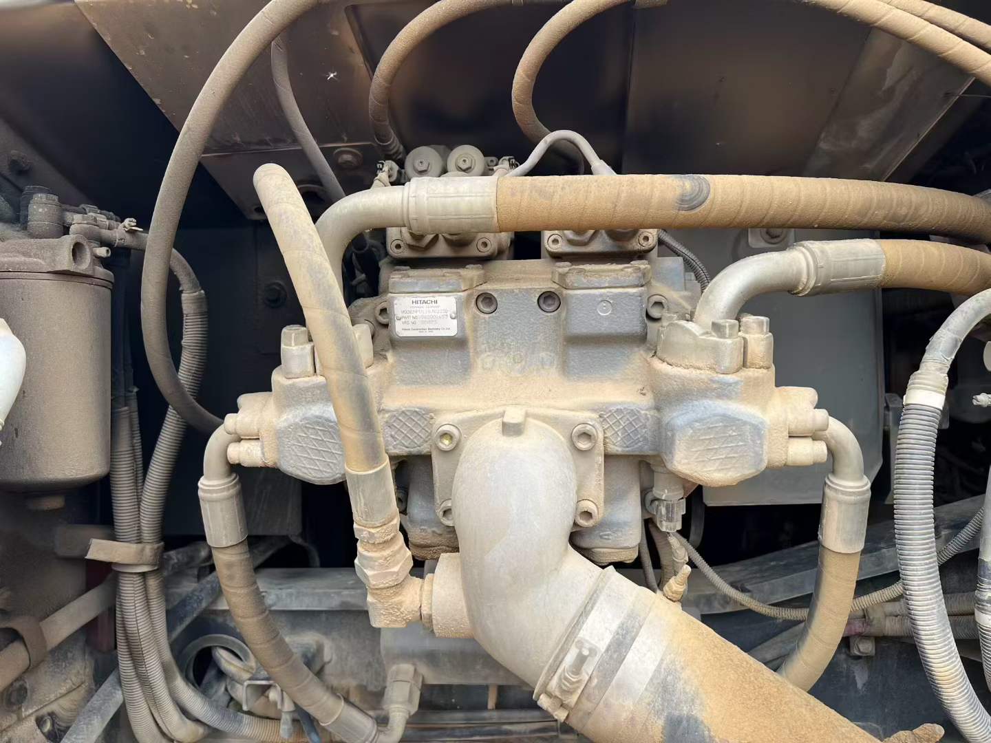 Buy Hitachi ZH200-5A Used Excavator / 8