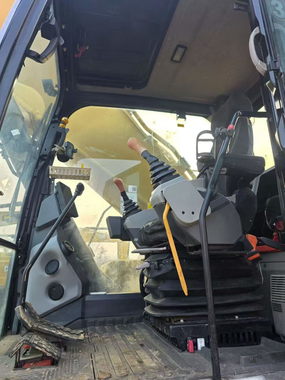 Buy Caterpillar CAT352 Used Excavator / 9 Buy Caterpillar CAT352 Used Excavator / 9