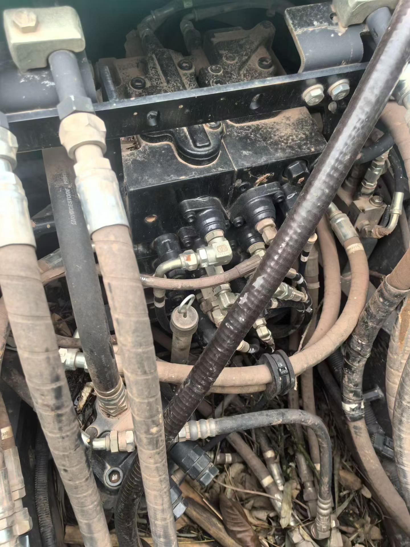 Buy Kobelco SK130 Used Excavator / 5