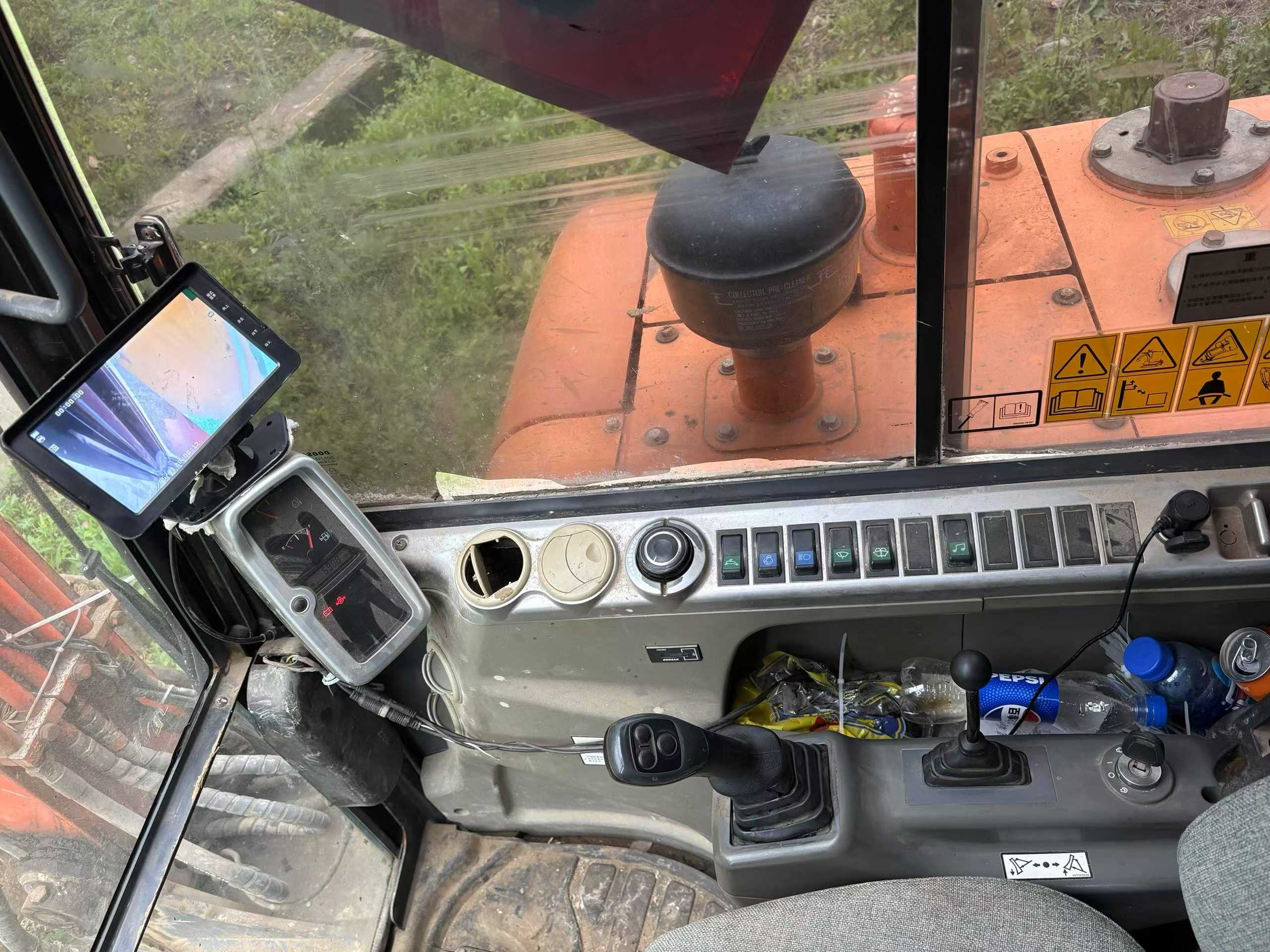 Buy Doosan DH60 Used Excavator / 4