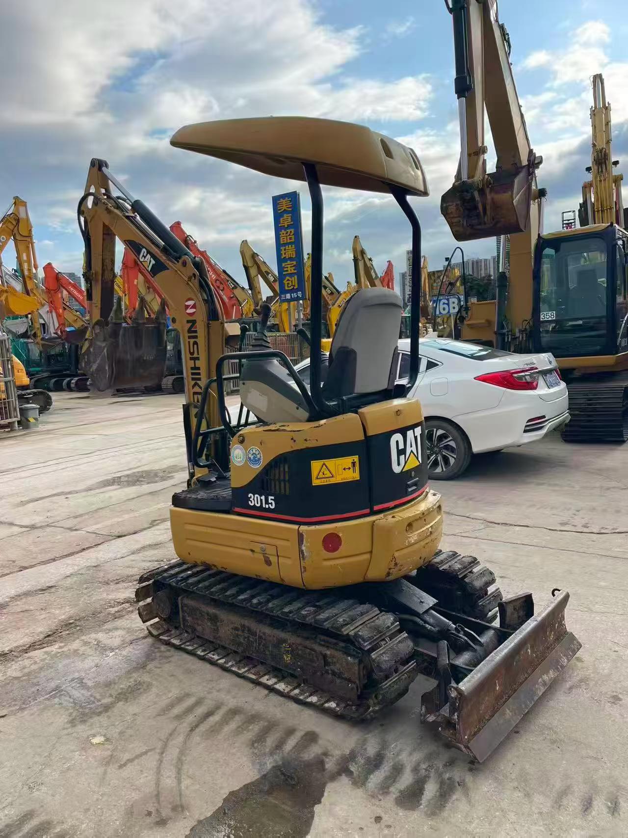 Buy Caterpillar 301.4C Used Excavator / 3