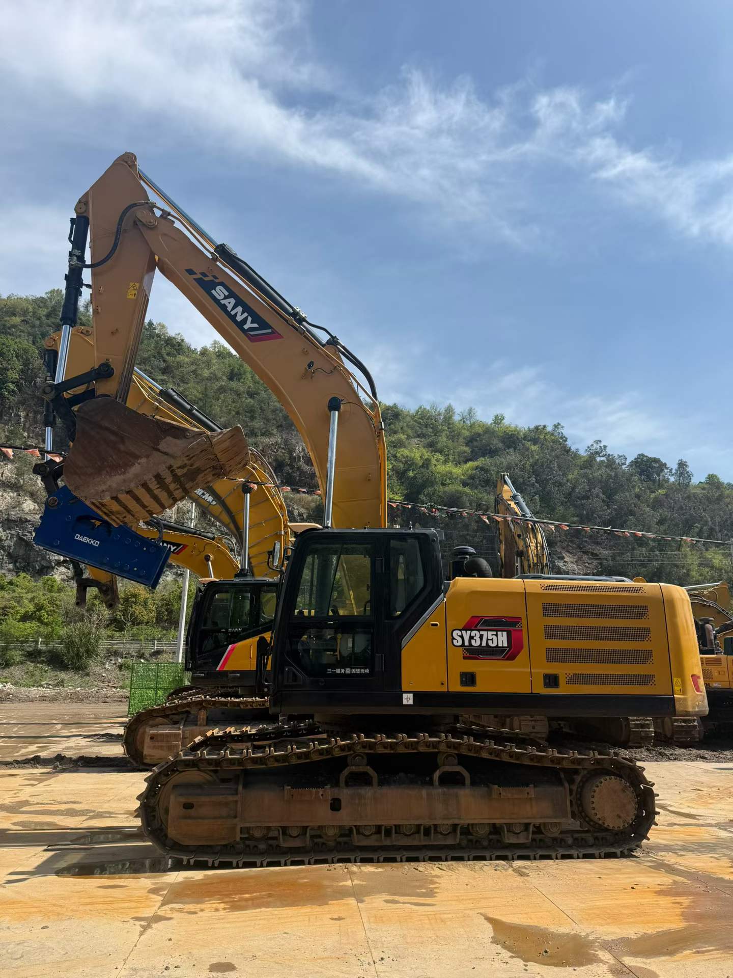 Buy Sany SY375H Used Excavator / 2