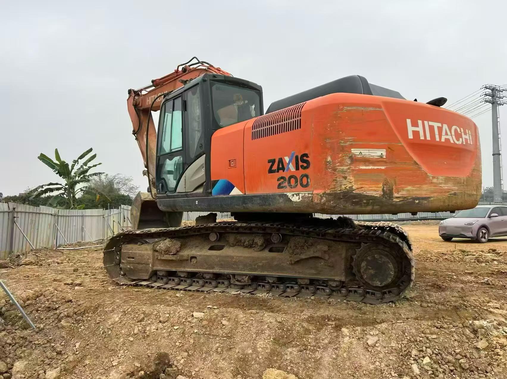Buy Hitachi ZH200-5A Used Excavator / 2