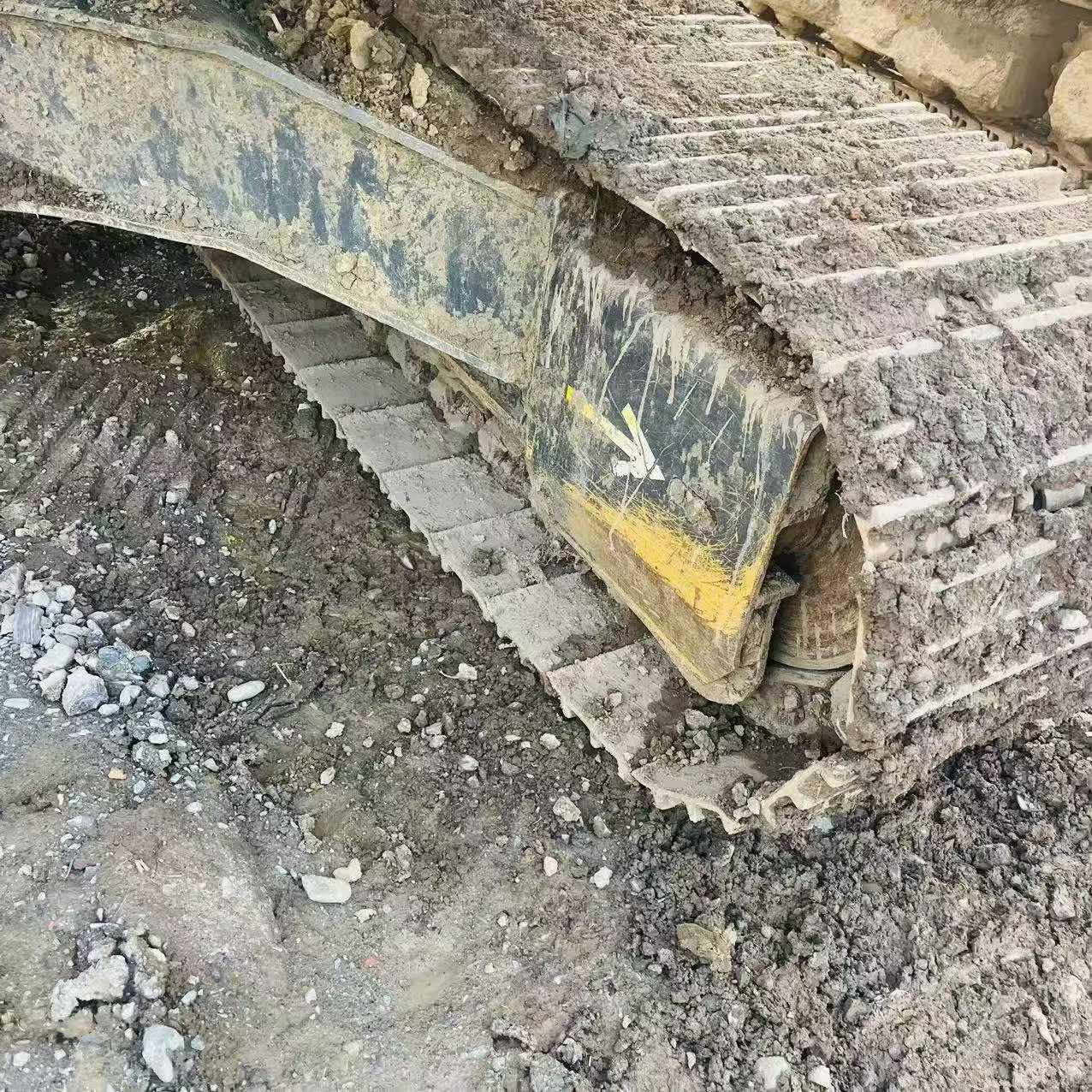 Buy XCMG XE200 Used Excavator / 7