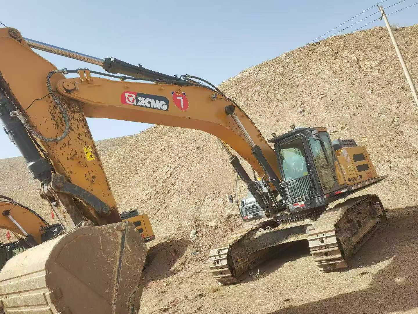 Buy XCMG XE600DK Used Excavator / 6