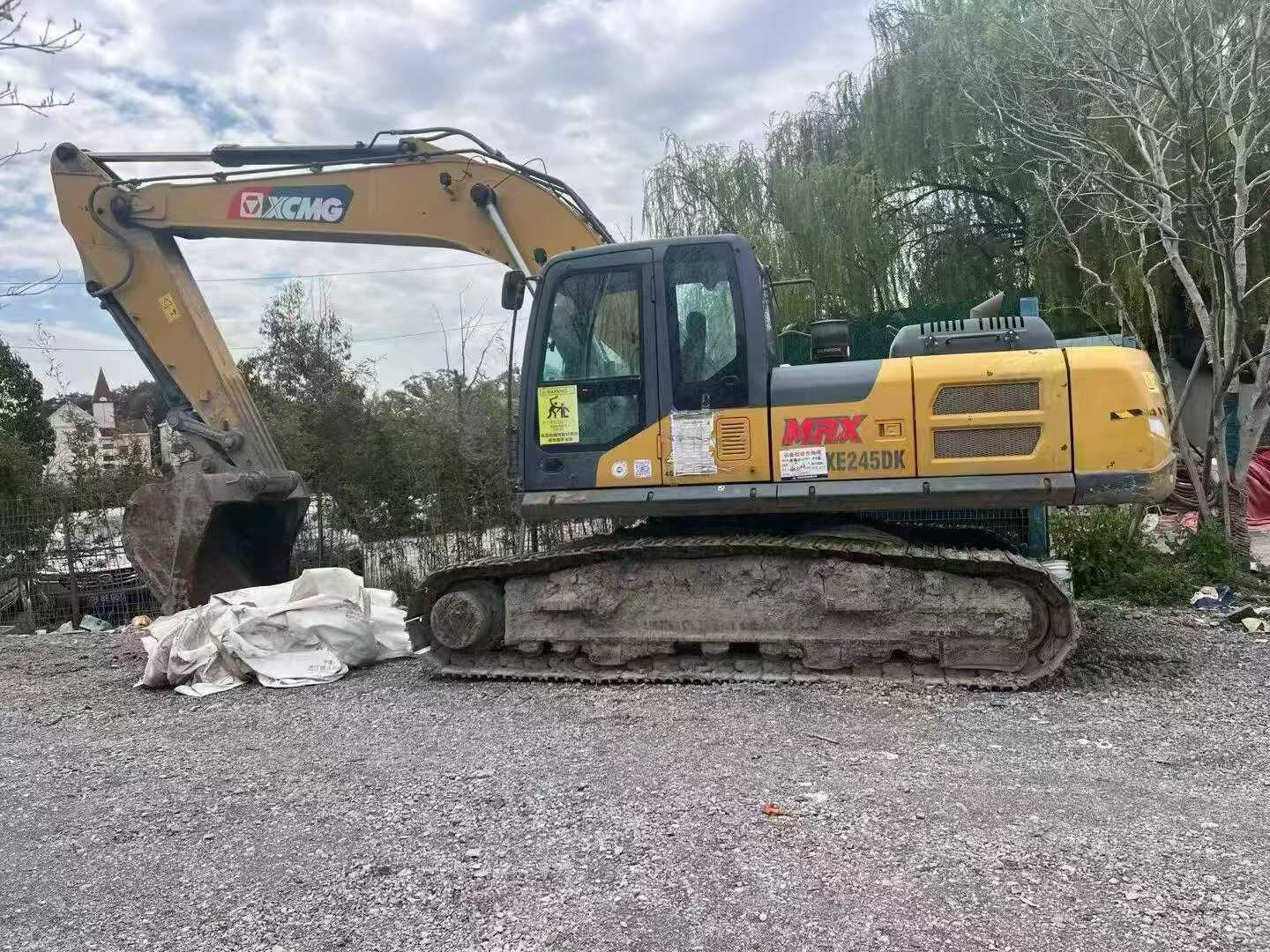 Buy XCMG XE245D Used Excavator / 3