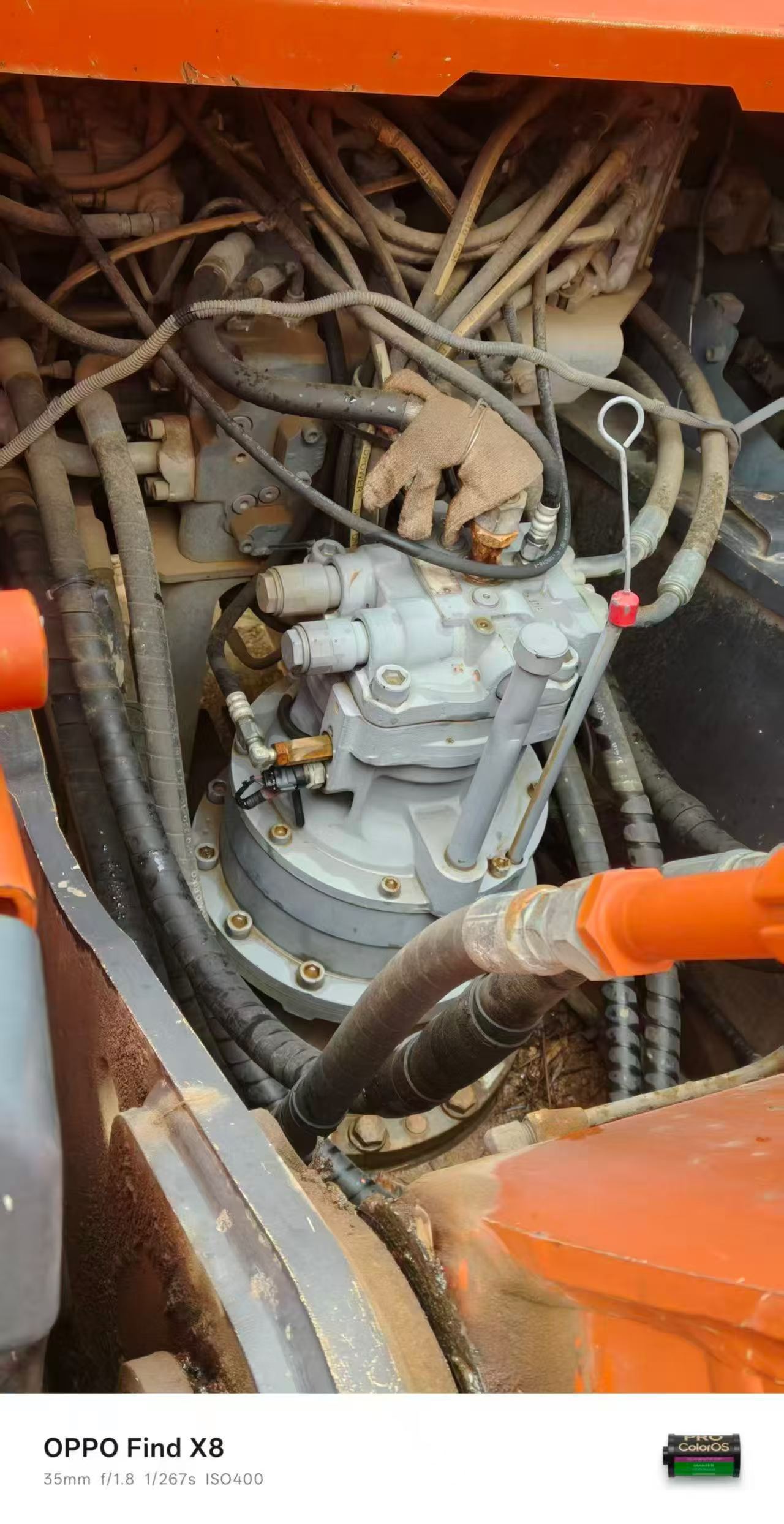 Buy Hitachi ZH200-5A Used Excavator / 2