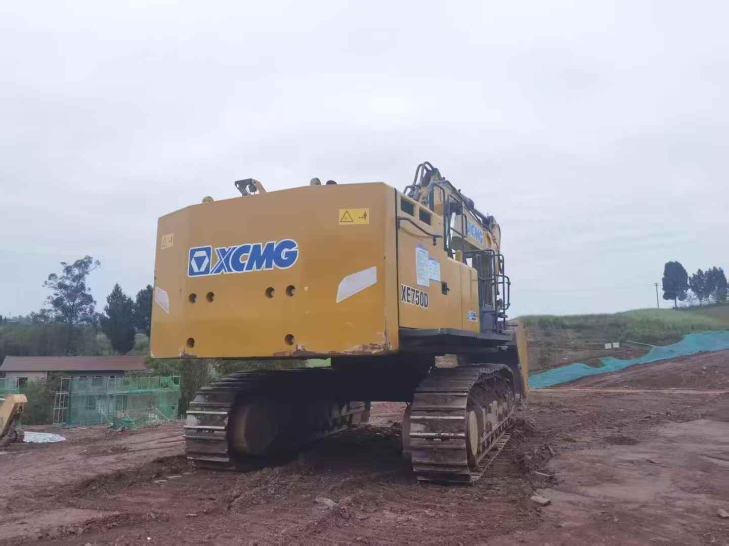 Buy XCMG XE750D Used Excavator / 3