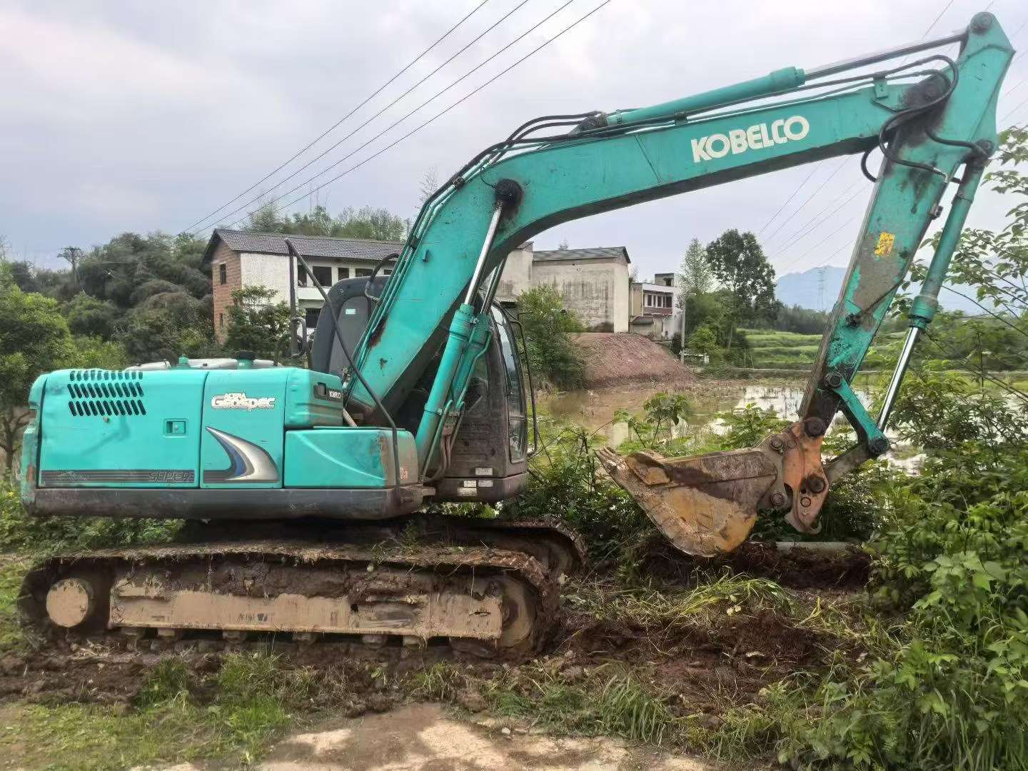 Buy Kobelco SK130 Used Excavator / 3