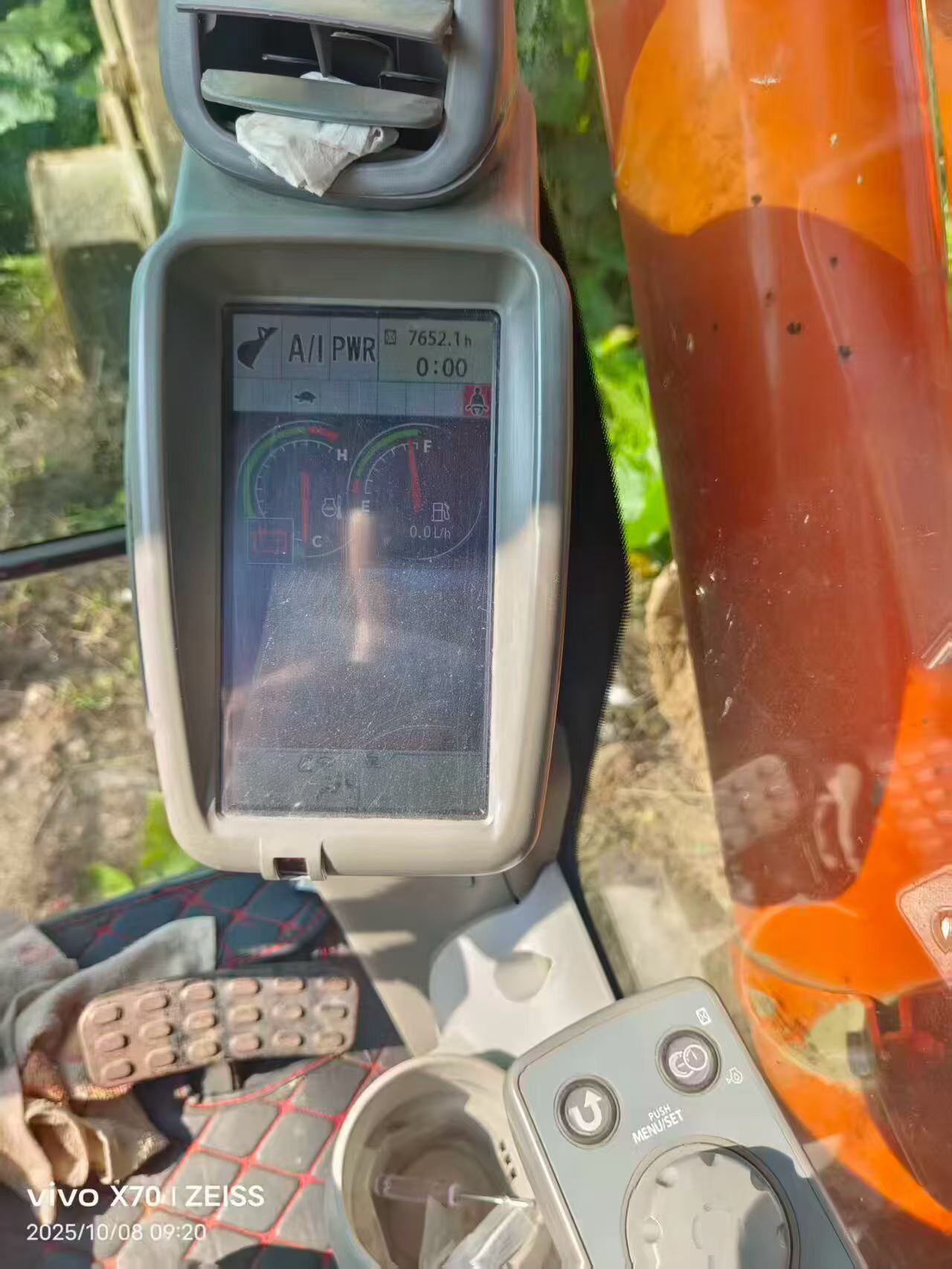 Buy Hitachi ZH200-5A Used Excavator / 4