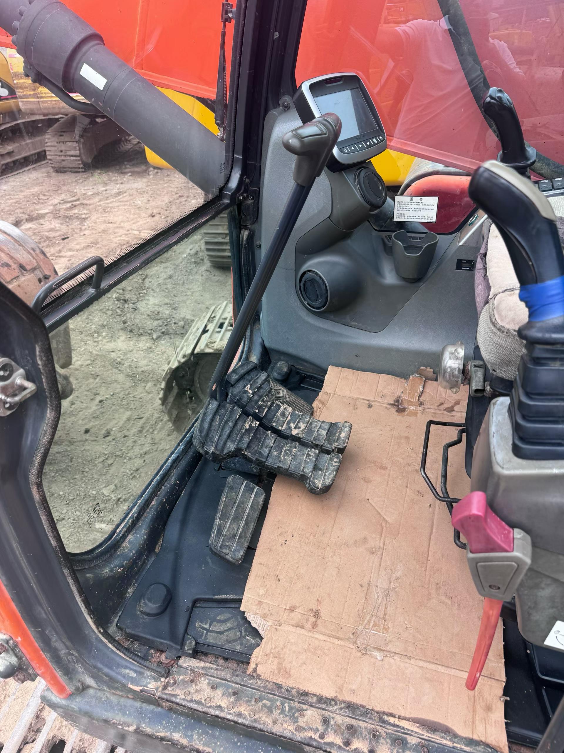 Buy Doosan DH215-7 Used Excavator / 3