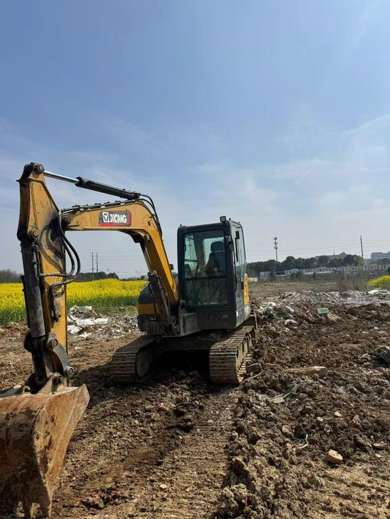 Buy XCMG XE55D Used Excavator / 1