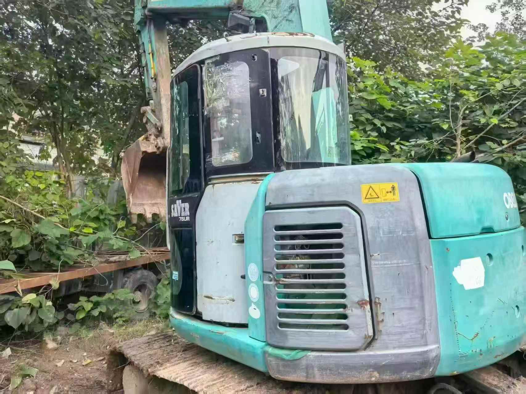 Buy Kobelco SK75 Used Excavator / 2