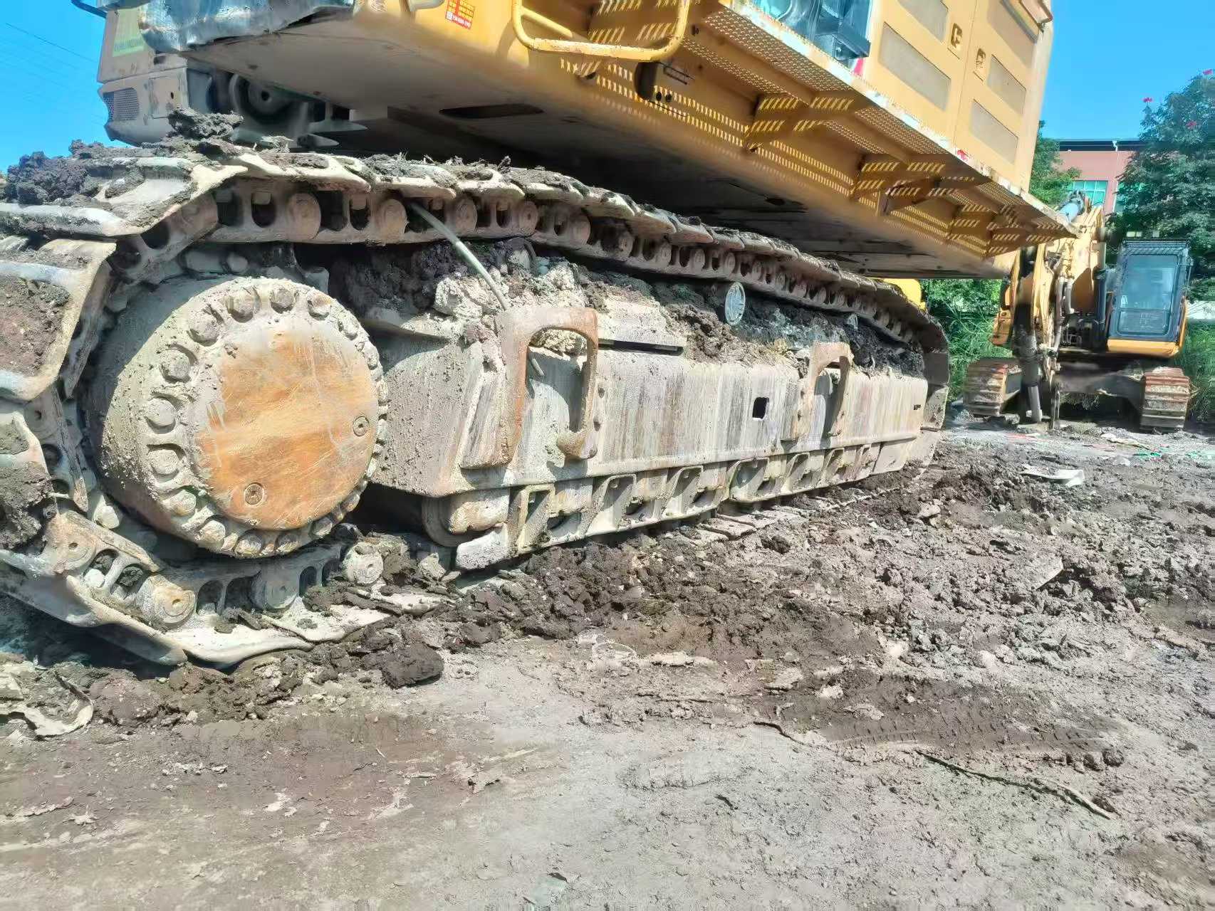 Compre Escavadeira Caterpillar 374D Usada / 4