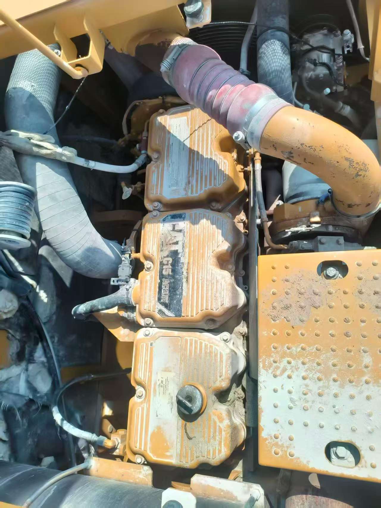 Compre Escavadeira Caterpillar 374D Usada / 7