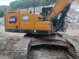 Compre Escavadeira Sany SY245H Usada / 2 Compre Escavadeira Sany SY245H Usada / 2