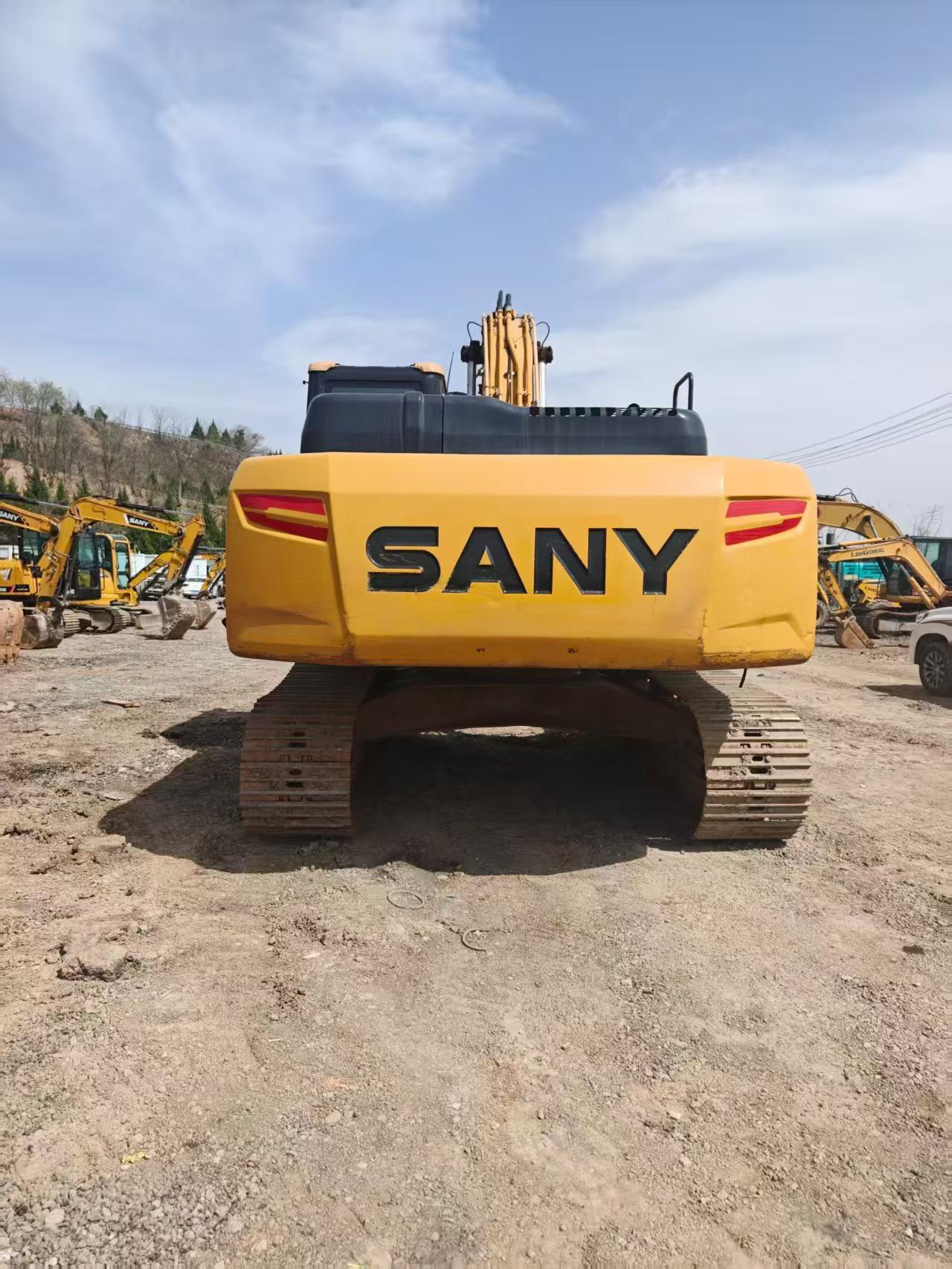 Comprar Sany SY245H Usado Escavadeira