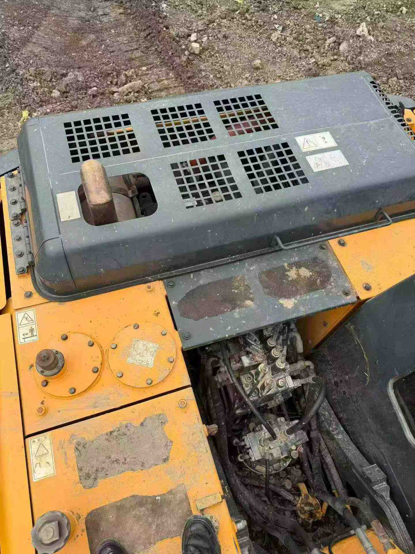 Buy Hyundai R110VS Used Excavator / 9