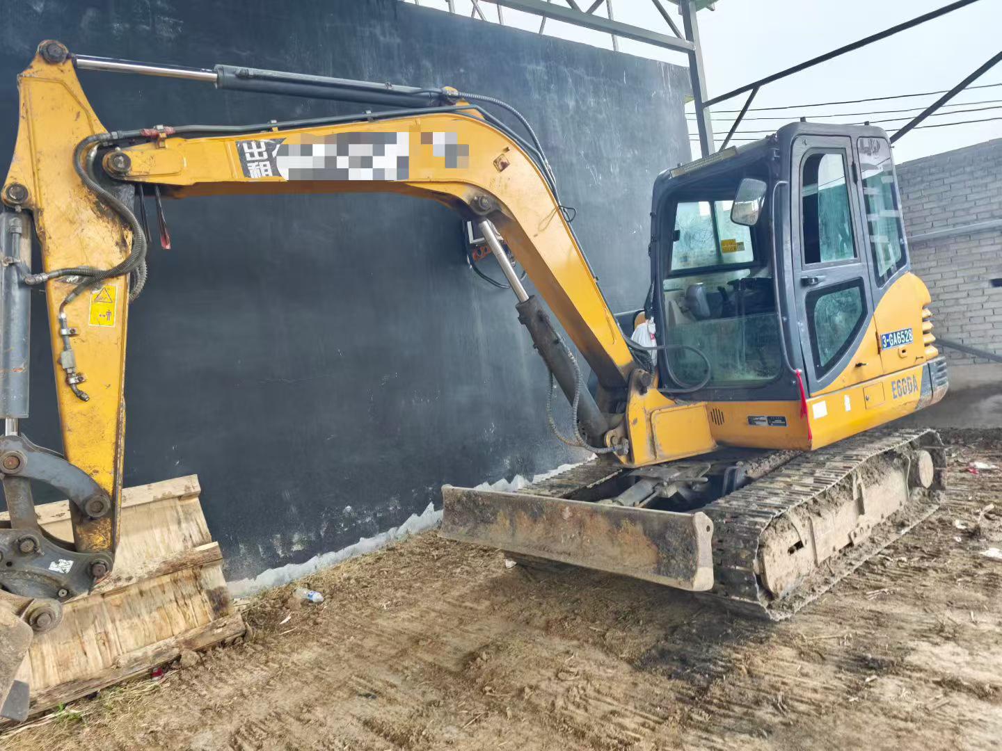 Buy XCMG LW60G Used Excavator / 3